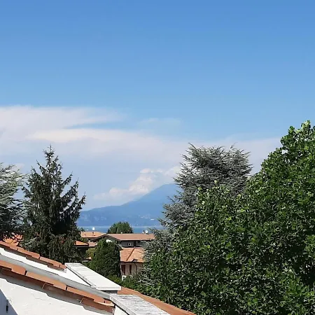 Genziana - Con Vista Piscina E Garage *