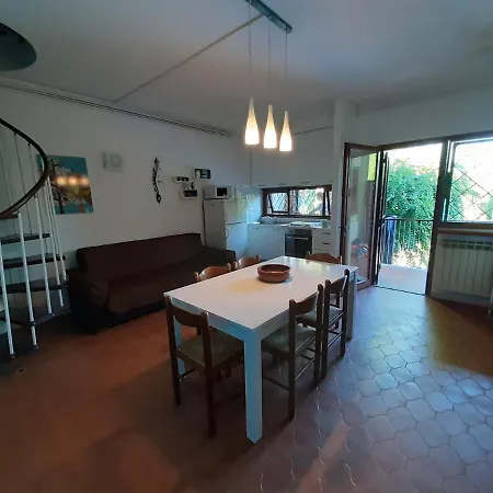 Apartment Genziana - Con Vista Piscina E Garage Sirmione